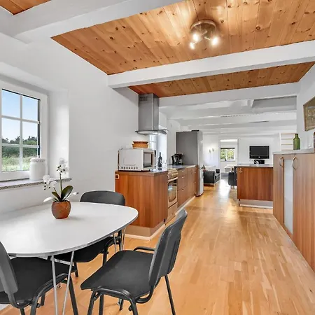 Lovely In With Kitchen 펜션 Ulfborg